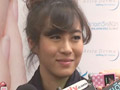 จ๋า ปัด! กอด ตู่ กลางลานจอดรถ แต่ถูกเนื้อถูกตัวมีบ้าง