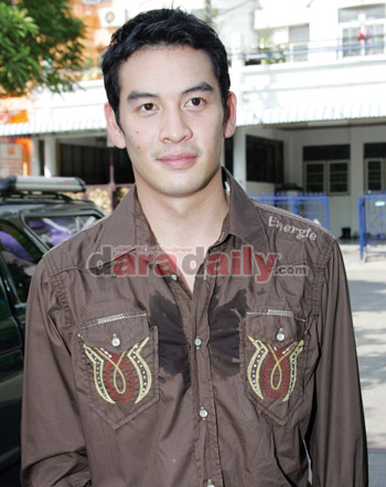 พระเอกเมาเลื้อย