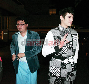 "โกโก้-มาริโอ้-เอ" สาดโคลนใส่กัน มีแต่เลอะเทอะ