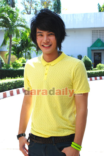 "ยีนส์-ธนธร" ออกปากสุดเขิน คุกเข่าขอความรัก "เอ้ก"  