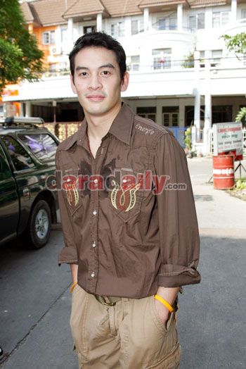 “ชาคริต” ปฎิเสธ รีบแต่ง “เพชร” ขอเก็บรักนี้เป็น.. ส่วนตัว