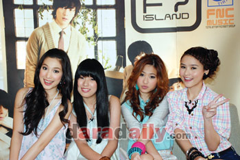 สาวสตรอฯท้าดวล 5หนุ่ม FT island