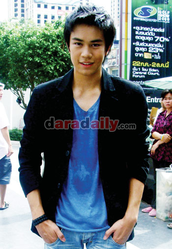 "ฝุ่น"เด็กวิศวะเปิดซิงจอเงิน