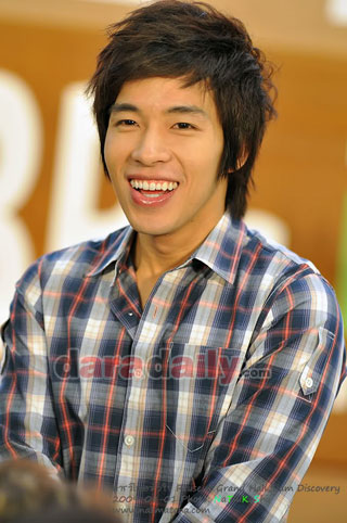 นัท ณัฐ ศักดาทร