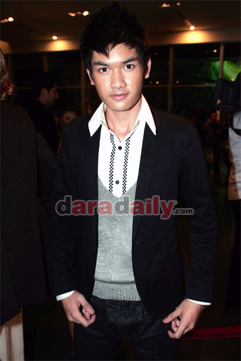 “สิงโต” โต้ ภาพหลุดขยับเป้ากลางสระ แค่คนหน้าคล้าย 