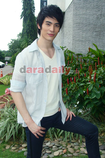 “สน” ยัน “แซมมี่” แค่เพื่อน แจงภาพสยิวถ่ายแบบตั้งแต่ ม.6