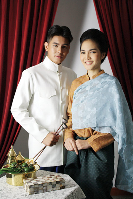 "มีน"พลิกลุคส์หยุดจ้อลงจอตู้
