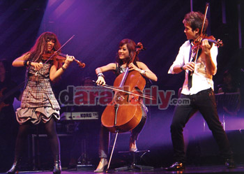 "Vie Trio" โชว์ครบเครื่อง ขนแขกรับเชิญเต็มเวที