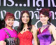8ศิลปินรวมใจร้องเพลงพุ่มพวง