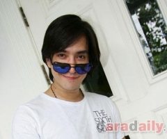 "หลุยส์" พา "นุ่น" สวีทเกาหลี โต้ข่าวรักร้าว "หลุยส์" พา "นุ่น" สวีทเกาหลี โต้ข่าวรักร้าว