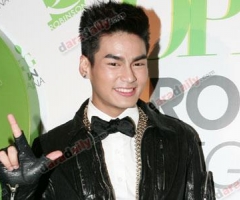 "ฮั่น" ไม่แคร์โดนปล่อยอดีตฉาว แจงภาพกินข้าวเป็นเออาร์สาว "ฮั่น" ไม่แคร์โดนปล่อยอดีตฉาว แจงภาพกินข้าวเป็นเออาร์สาว