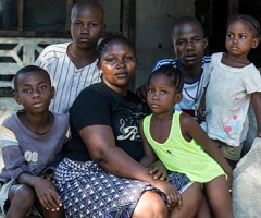 ยูนิเซฟระบุเด็กกำพร้าจากอีโบล่ากว่า 23,000 คนยังต้องการความช่วยเหลือ