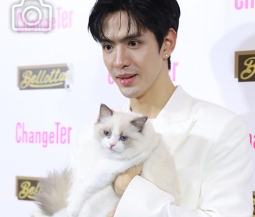 งานแถลงข่าว ไอ-เทล เปิดตัวแบรนด์พรีเซนเตอร์ชื่อดัง "ฟิล์ม ธนภัทร, มารี เบิร์นเนอร์"