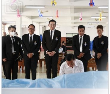 พิธีรดน้ำศพ และสวดพระอภิธรรมบำเพ็ญกุศล นายชมมงคล ชินวุฒิ (พนม นพพร)