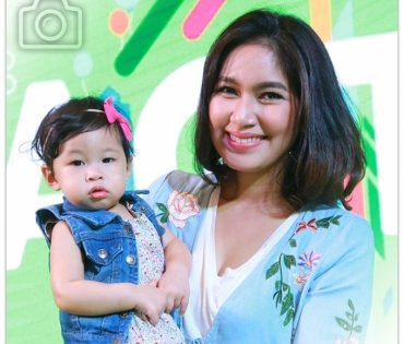 แม่ "เบนซ์" พา "น้องปริม" ออกงาน