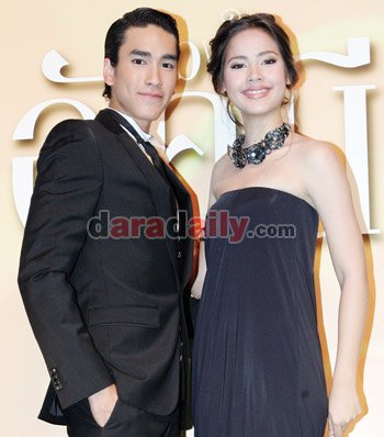 "ญาญ่า"เครียดผู้ใหญ่ติงสัมพันธ์"ณเดชน์&อเล็กซ์"