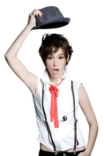 “ตีน่า” โชว์แมน ย้ำภาพสาวซ่าส์ !! 