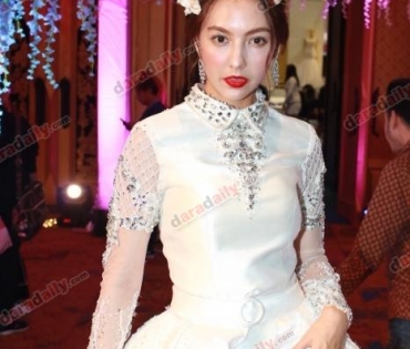 เขินหนัก “ญาญ่า” ตกใจ “ณเดชน์” ใส่เสื้อ ไม่เกร็ง เจ้าชายตัวจริงกดติดตาม