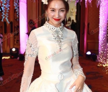 เขินหนัก “ญาญ่า” ตกใจ “ณเดชน์” ใส่เสื้อ ไม่เกร็ง เจ้าชายตัวจริงกดติดตาม