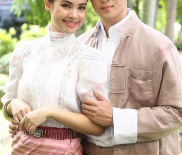 "เจมส์ มาร์ - ญาญ่า" นำทีมบวงสรวงกลิ่นกาสะลอง ณ ช่องสามหนองแขม