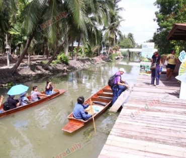 TQM จัดกิจกรรมพายเรือ ล่องคลองท่าคา ชมอุทยาน ร.2