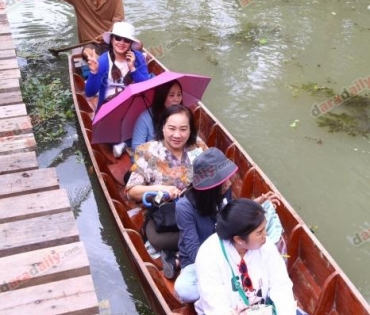 TQM จัดกิจกรรมพายเรือ ล่องคลองท่าคา ชมอุทยาน ร.2