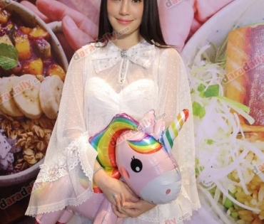 “เมย์ พิชญ์นาฏ" แฮปปี้เปิดตัวคบ "เอ็ดดี้ วริศ" ไม่ปฏิเสธใช้สถานะแฟน