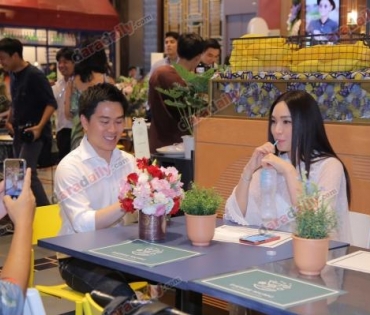 “เมย์ พิชญ์นาฏ" แฮปปี้เปิดตัวคบ "เอ็ดดี้ วริศ" ไม่ปฏิเสธใช้สถานะแฟน