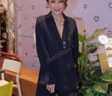 “เมย์ พิชญ์นาฏ" แฮปปี้เปิดตัวคบ "เอ็ดดี้ วริศ" ไม่ปฏิเสธใช้สถานะแฟน