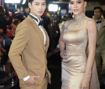 เหล่าดาราตบเท้าเดิน Black carpet งานประกาศรางวัล daradaily Awards ครั้งที่ 8