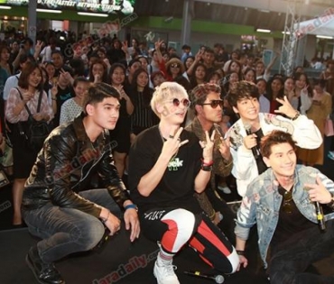 บรรยากาศงาน The Longest Runway@Icon Siam