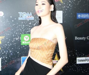 เหล่าดาราตบเท้าเดิน Black carpet งานประกาศรางวัล daradaily Awards ครั้งที่ 8