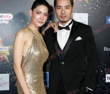 เหล่าดาราตบเท้าเดิน Black carpet งานประกาศรางวัล daradaily Awards ครั้งที่ 8