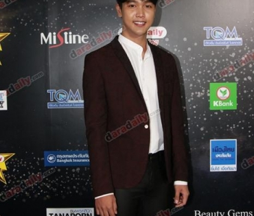 เหล่าดาราตบเท้าเดิน Black carpet งานประกาศรางวัล daradaily Awards ครั้งที่ 8