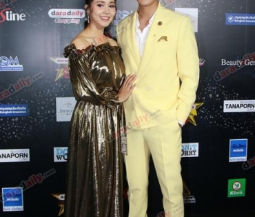 เหล่าดาราตบเท้าเดิน Black carpet งานประกาศรางวัล daradaily Awards ครั้งที่ 8