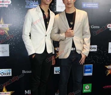 เหล่าดาราตบเท้าเดิน Black carpet งานประกาศรางวัล daradaily Awards ครั้งที่ 8