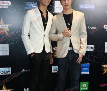 เหล่าดาราตบเท้าเดิน Black carpet งานประกาศรางวัล daradaily Awards ครั้งที่ 8