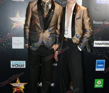 เหล่าดาราตบเท้าเดิน Black carpet งานประกาศรางวัล daradaily Awards ครั้งที่ 8