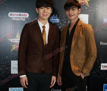 เหล่าดาราตบเท้าเดิน Black carpet งานประกาศรางวัล daradaily Awards ครั้งที่ 8