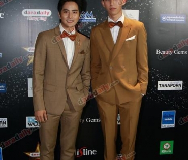 เหล่าดาราตบเท้าเดิน Black carpet งานประกาศรางวัล daradaily Awards ครั้งที่ 8