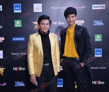 เหล่าดาราตบเท้าเดิน Black carpet งานประกาศรางวัล daradaily Awards ครั้งที่ 8