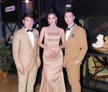 เหล่าดาราตบเท้าเดิน Black carpet งานประกาศรางวัล daradaily Awards ครั้งที่ 8