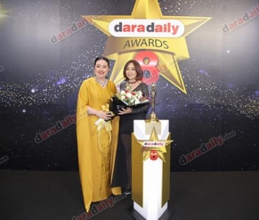 เหล่าดาราตบเท้าเดิน Black carpet งานประกาศรางวัล daradaily Awards ครั้งที่ 8