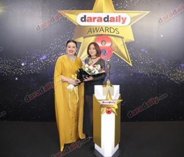 เหล่าดาราตบเท้าเดิน Black carpet งานประกาศรางวัล daradaily Awards ครั้งที่ 8