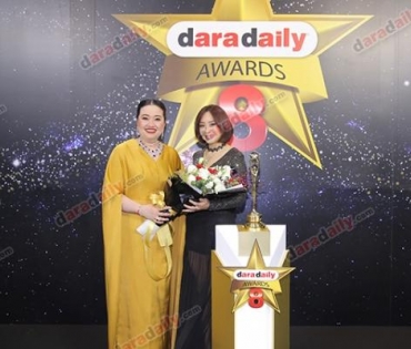 เหล่าดาราตบเท้าเดิน Black carpet งานประกาศรางวัล daradaily Awards ครั้งที่ 8