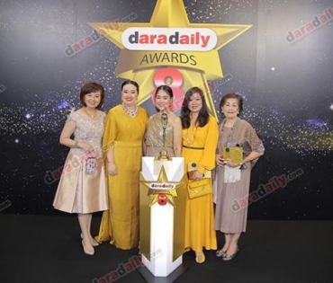 เหล่าดาราตบเท้าเดิน Black carpet งานประกาศรางวัล daradaily Awards ครั้งที่ 8