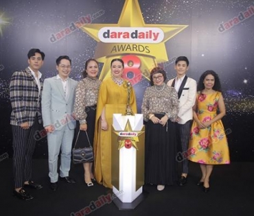 เหล่าดาราตบเท้าเดิน Black carpet งานประกาศรางวัล daradaily Awards ครั้งที่ 8