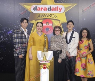 เหล่าดาราตบเท้าเดิน Black carpet งานประกาศรางวัล daradaily Awards ครั้งที่ 8