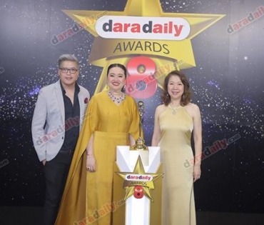 เหล่าดาราตบเท้าเดิน Black carpet งานประกาศรางวัล daradaily Awards ครั้งที่ 8