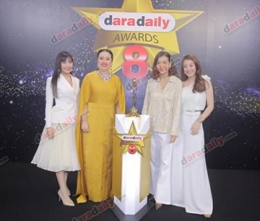 เหล่าดาราตบเท้าเดิน Black carpet งานประกาศรางวัล daradaily Awards ครั้งที่ 8